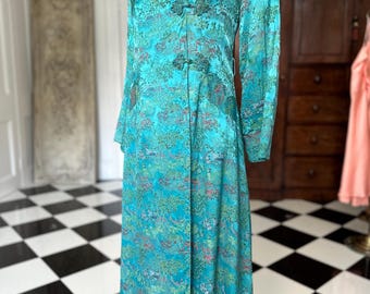 1940s Chinese robe gown coat dress