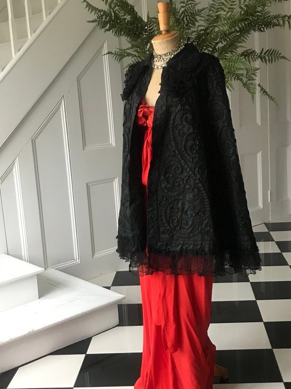 1800s Victorian silk lace cutout lace long cape op