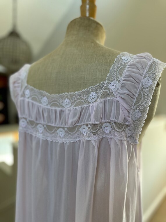 1950s 60s Very pretty lilac crystal sheer slip dr… - image 8