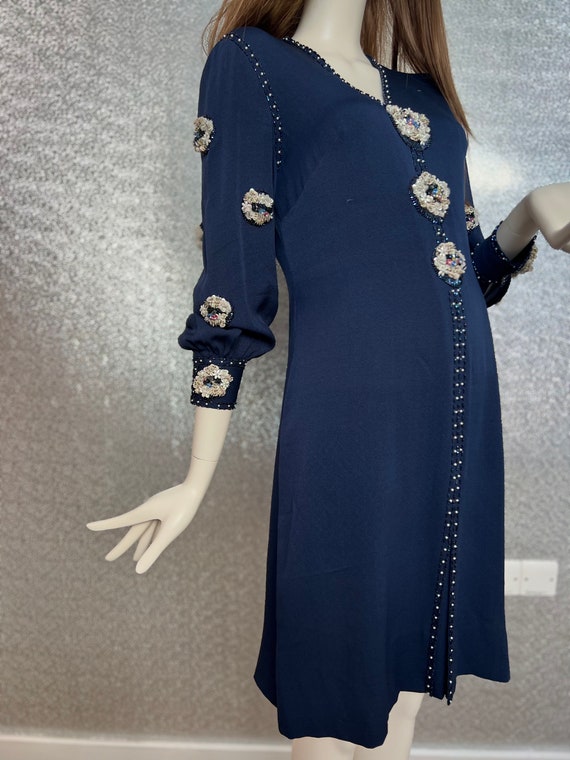 1970s Navy blue sequin and beaded knee length eve… - image 5