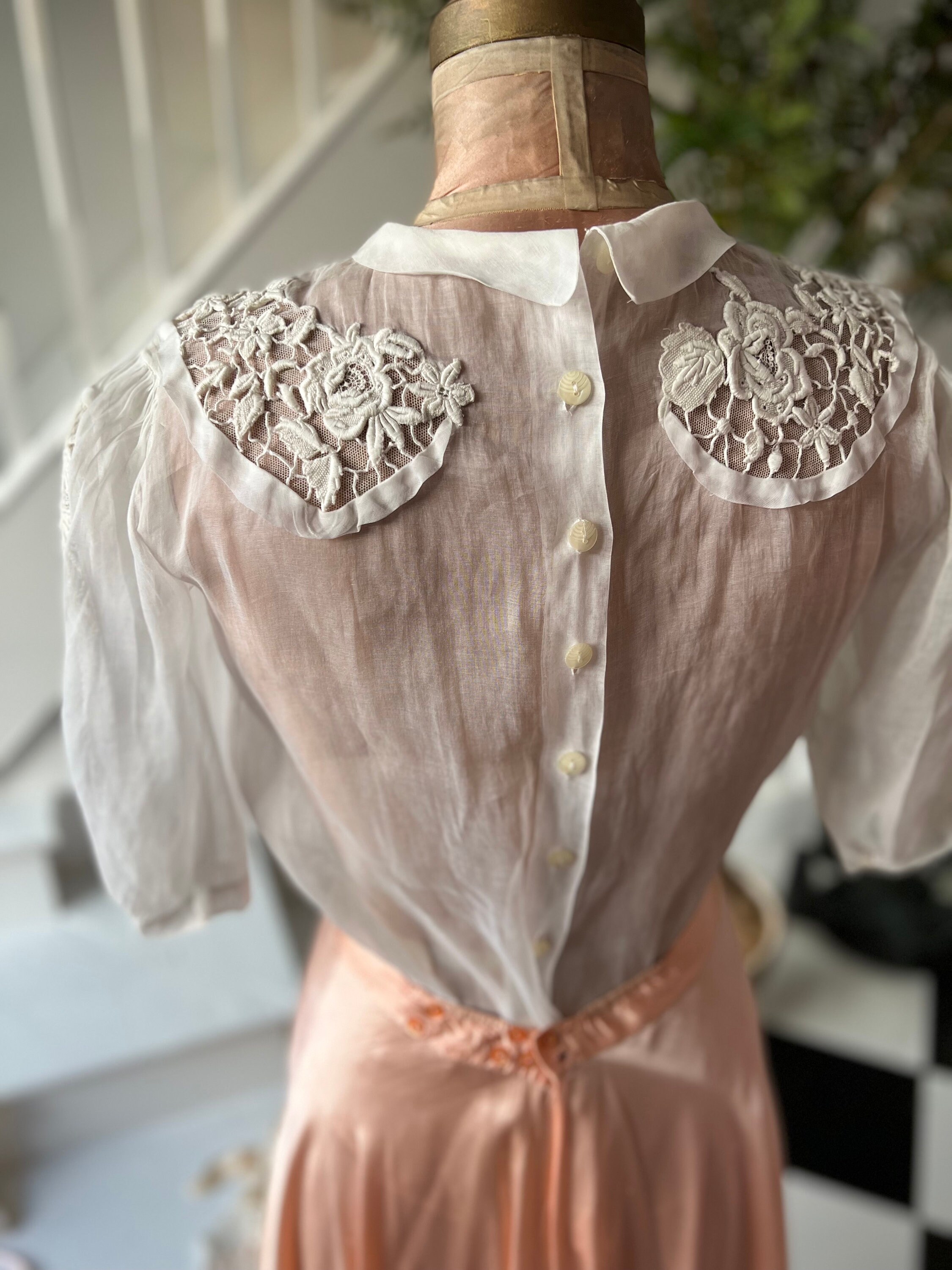 1930s 1940s White Organdie Blouse With Lace Details - Etsy UK