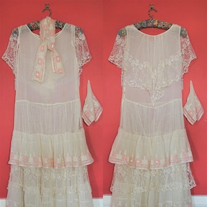 Vestido largo estilo flapper estilo art déco con capas, estilo años 20 y 30, bordado, de gasa transparente de algodón/voile, con encaje de red.