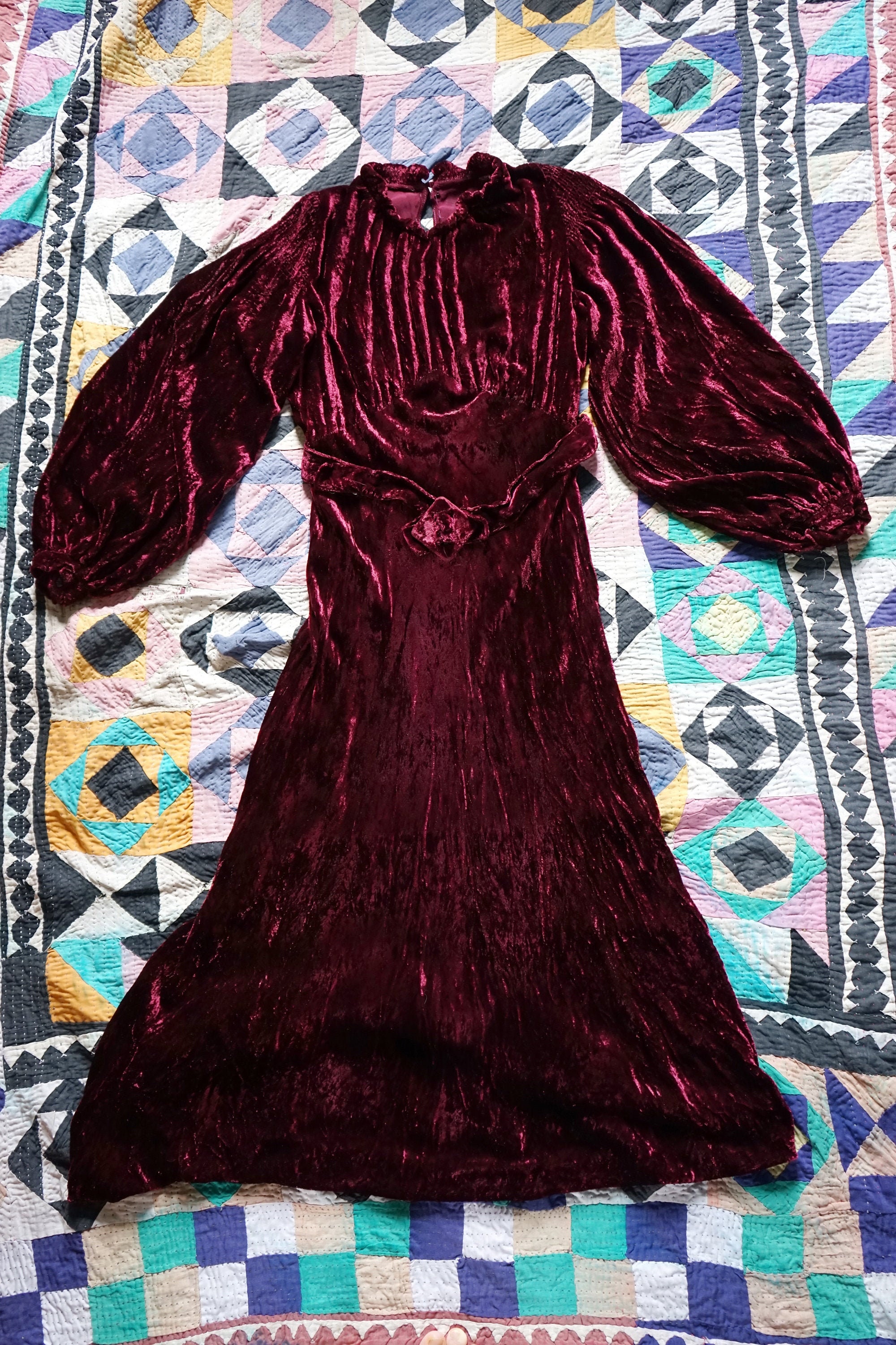 Image of Antique/Vintage S Silk Velvet Dress, Art Deco S Glamorous/Hollywood Evening/Party/Cocktail Dress