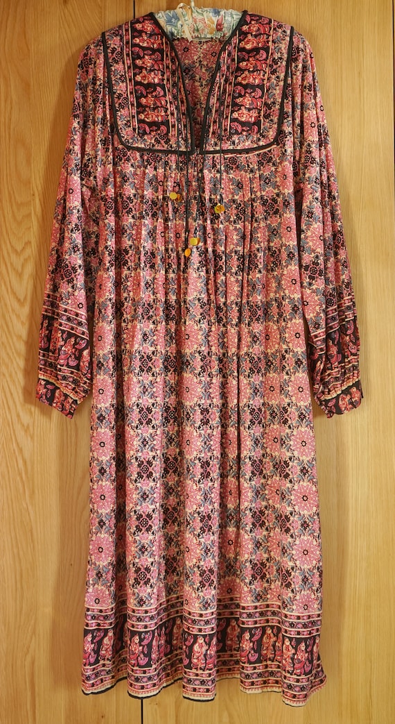 Vintage 70s 80s unusal block print Indian Cotton d