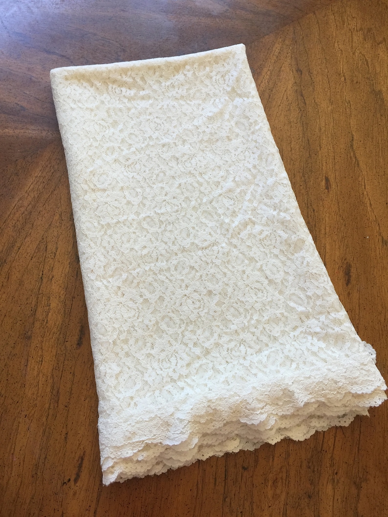 Vintage Shabby Chic Lace Tablecloth Ivory 80 x 65