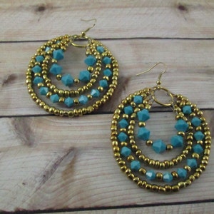 Style bohème fait main avec d&#39;authentiques boucles d&#39;oreilles vintage en cristal Swarovski
