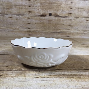 Vintage Lenox Gold Rim Rose Bowl Ivory.