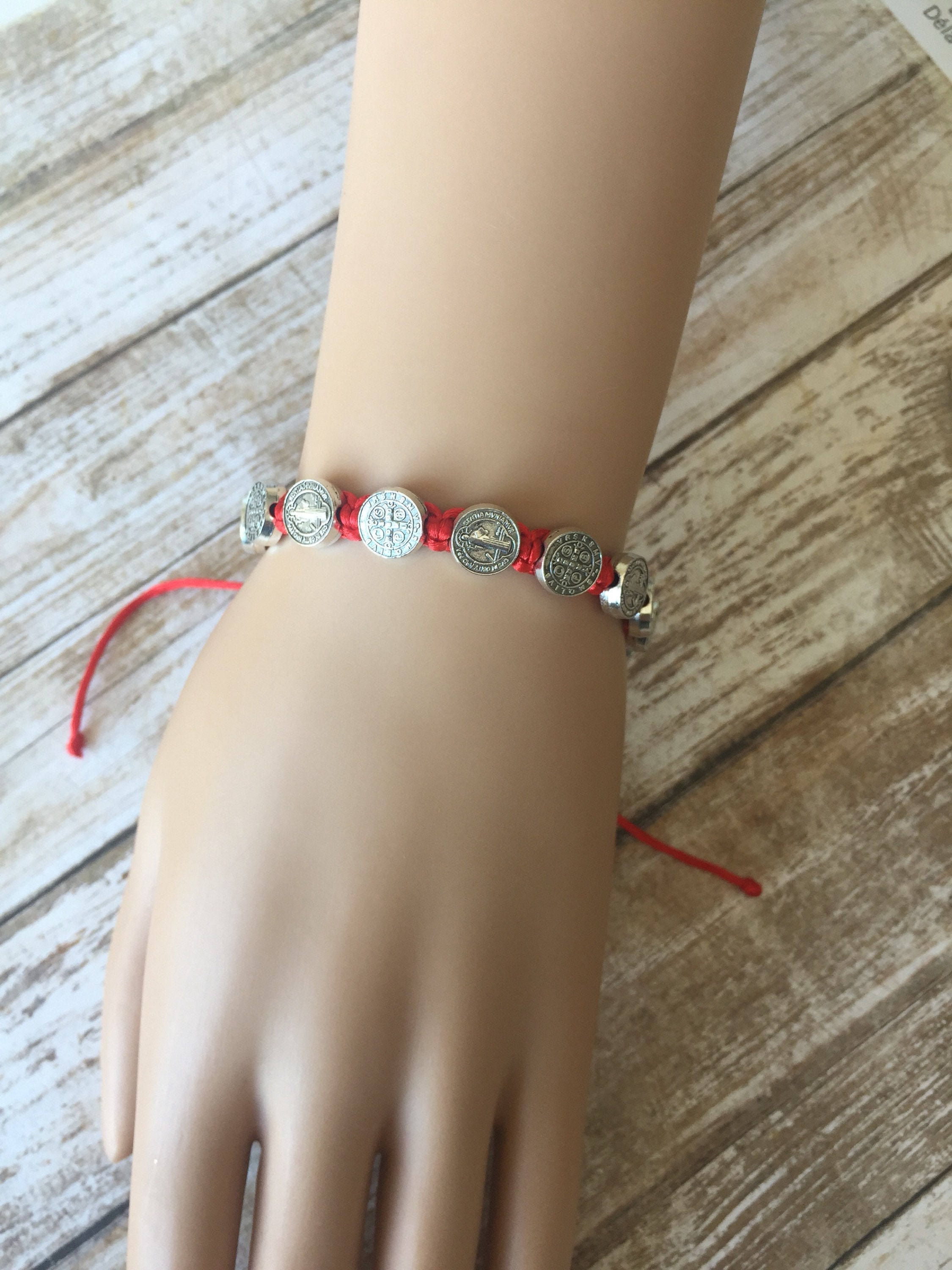 Pulsera de Proteccion de San Benito. Protection Bracelet with St. Benedict