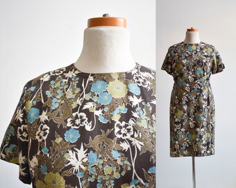 Robe en lin botanique marron et bleu des années 1960