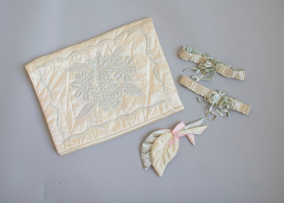 Vintage 1940s Lingerie Bag / Vintage Silk Lingerie