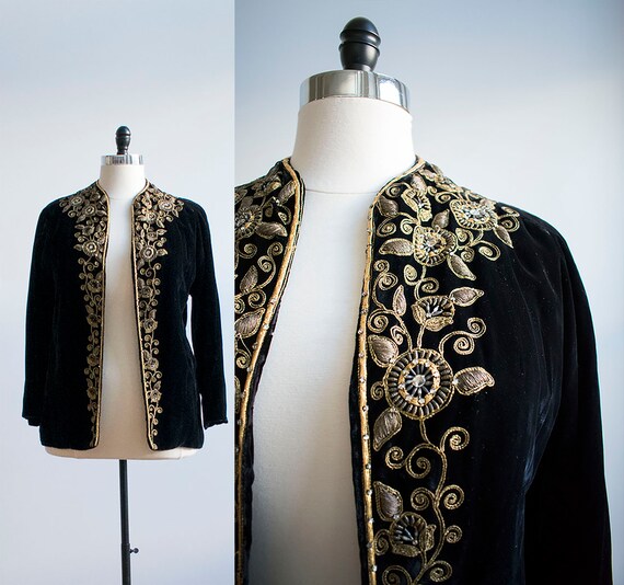 Vintage 1940s Black Velvet Coat / Gold Threaded Co