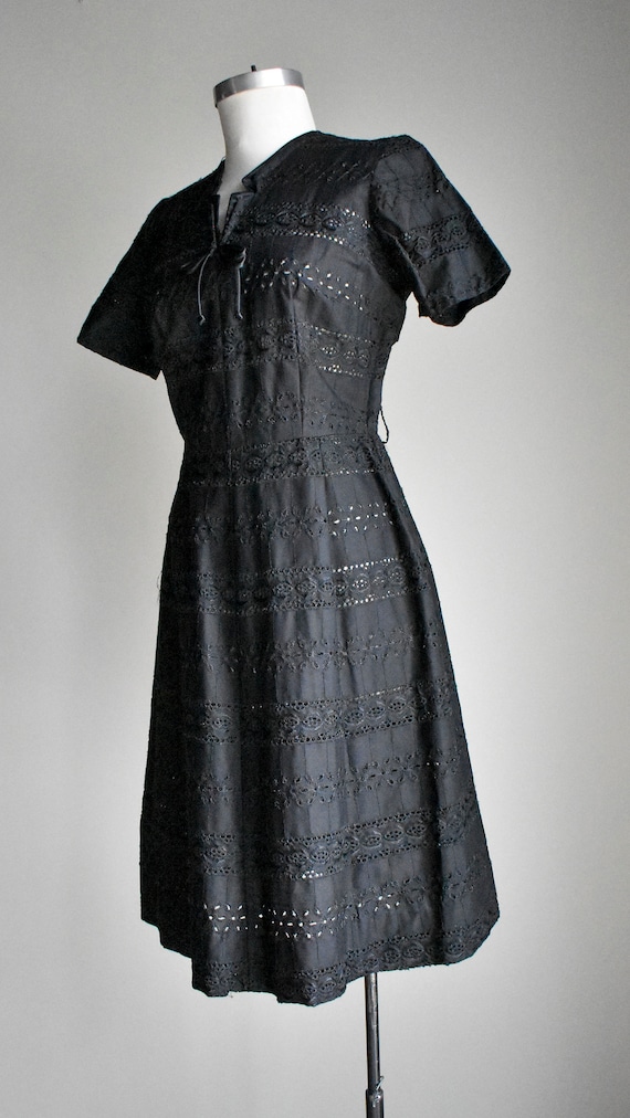 1950s Black Eyelet Lace Cocktail Dress - image 6