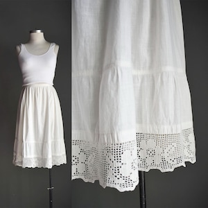 Edwardian White Cotton Crochet Underskirt / Edwardian Short Skirt / White Lace Skirt / Antique White Skirt