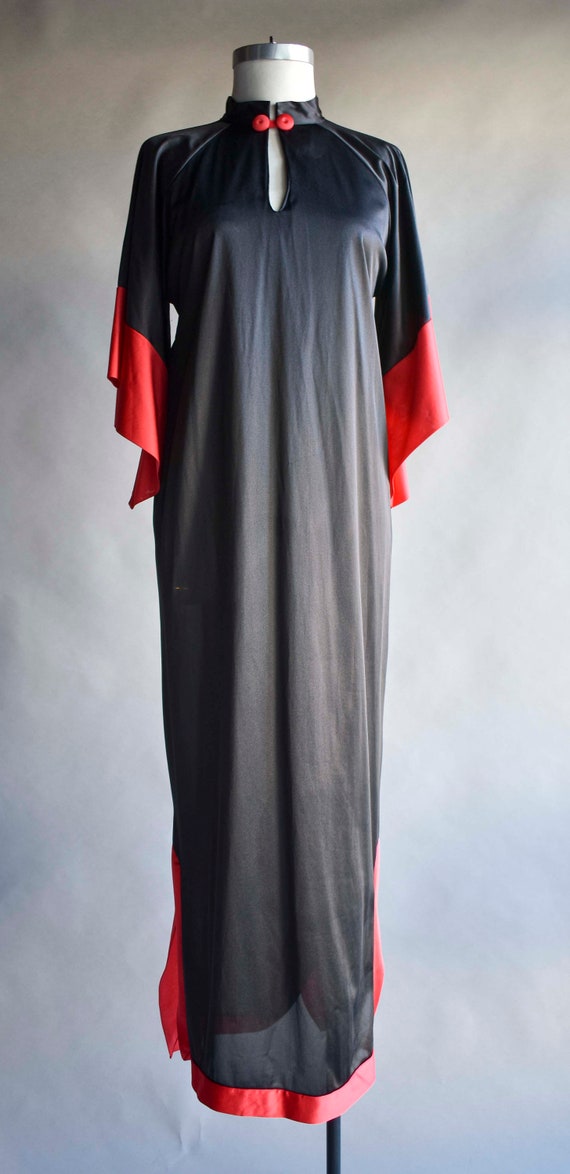 Vintage 70s Black and Red Nightgown / 70s Long Ni… - image 2