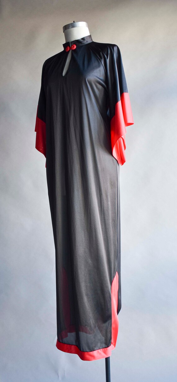 Vintage 70s Black and Red Nightgown / 70s Long Ni… - image 5