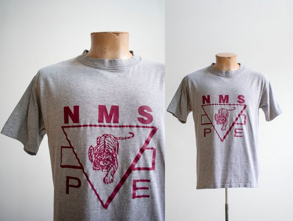 Vintage 1980s Gym Tshirt / Vintage 1980s Tee / Vin