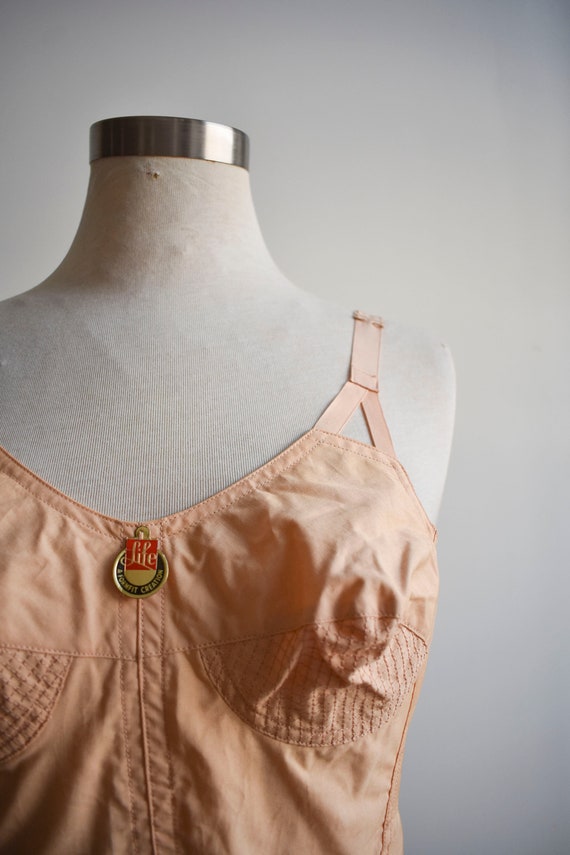 1940s Formfit Bustier Bra with Garter Straps - image 7