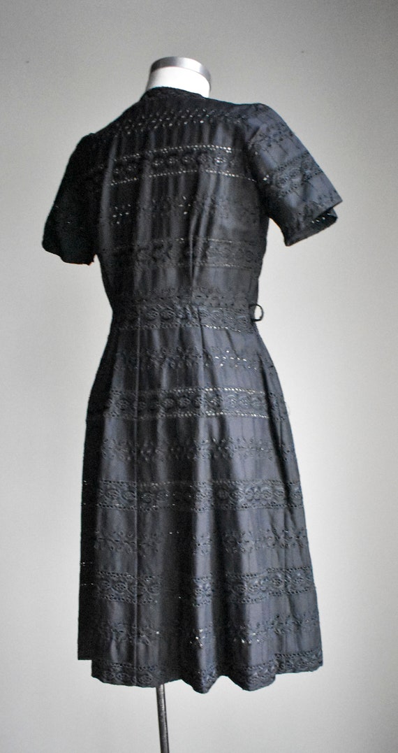 1950s Black Eyelet Lace Cocktail Dress - image 7