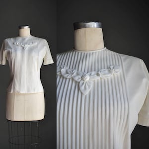1950s White Pleated Blouse / Vintage White Blouse Small / Cropped Vintage Blouse / Sheer 1950s Blouse