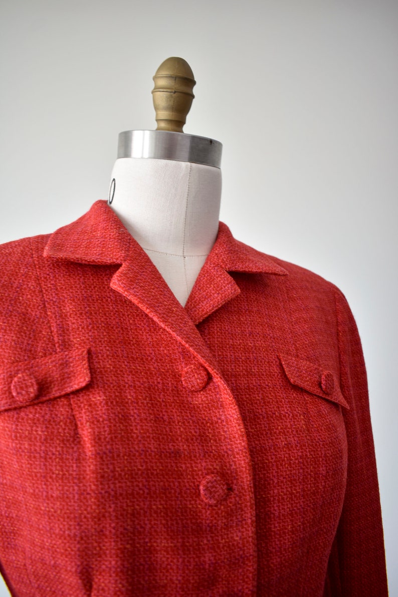 Blazer en laine rouge vintage des années 1950 / Blazer en laine rouge des années 1960 / Veste en tweed rouge / Veste vintage recadrée / Veste en laine rouge / Veste de costume des années 1960 image 4