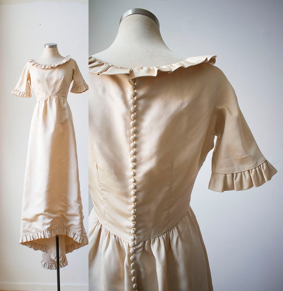 Vintage 1970s Wedding Gown / Ivory Wedding Gown / 