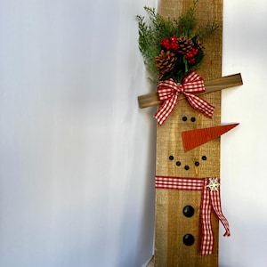 TALL RUSTIC SNOWMAN
