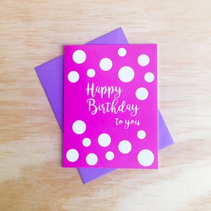 joyeux anniversaire, à pois, carte de voeux, géométrique, tous les jours, roses et blancs
