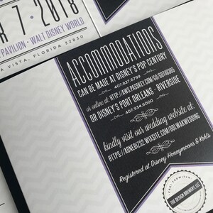 Puede incluir: Una invitaci&oacute;n de boda en blanco y negro con detalles en morado. La invitaci&oacute;n incluye la fecha "7 de octubre de 2018" y la ubicaci&oacute;n "Walt Disney World, Lake Buena Vista, Florida 32830". La invitaci&oacute;n tambi&eacute;n incluye informaci&oacute;n sobre el alojamiento en los resorts Disney's Pop Century y Disney's Port Orleans - Riverside. La invitaci&oacute;n incluye una direcci&oacute;n de sitio web para la boda: HTTPS://AONEBIZ32.WIXSITE.COM/DOLWAKWEDDING. La invitaci&oacute;n tambi&eacute;n incluye el texto "Registered at Disney Honeymoons & Kohls" y un logotipo para "The Design Brewery, LLC."