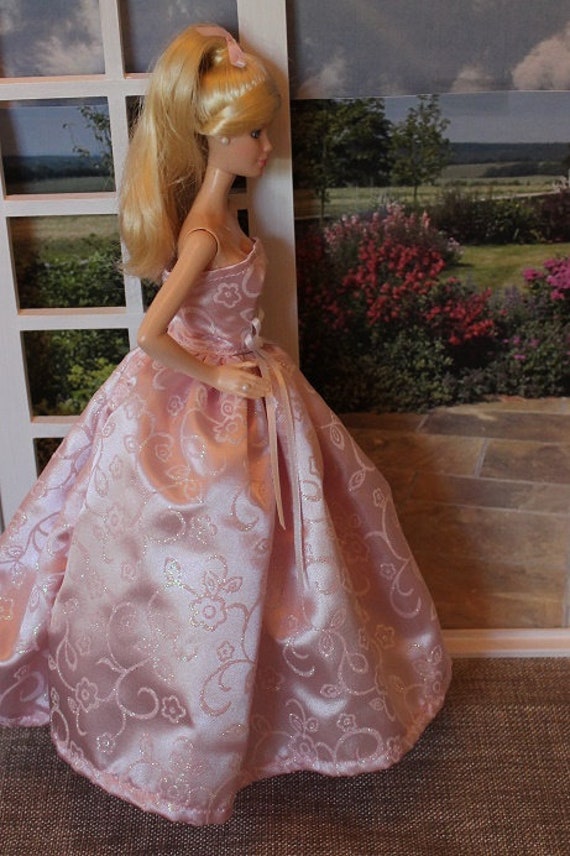 Robe de soirée bal princesse pour Barbie poupée mannequin femme