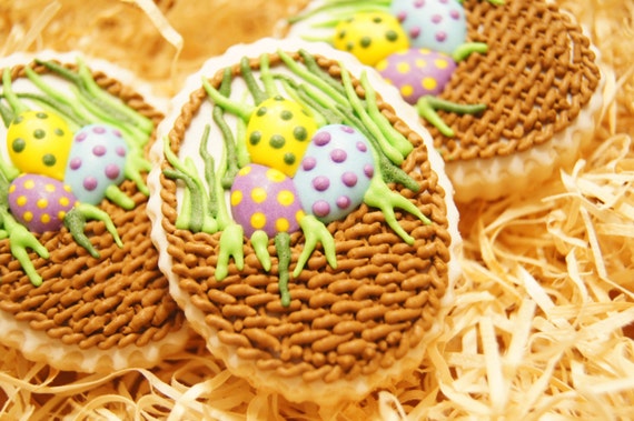 Items similar to Easter Decorated Eggs Basket Cookies on Etsy
