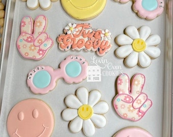 Two Groovy Decorated Sugar Cookies, 1 Dozen Cookies, Birthday Party Edible Favors, Groovy Retro Cookies, Dessert Table