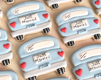 Just Married Decorated Cookies, 1 Dozen Cookies, Vintage Car, Engagement Party, Elopement Celebration, Wedding Reception, Dessert Table