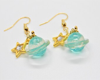 Saturn Ohrringe, Harz Saturn Ohrringe, Planeten Ohrringe, Galaxy Ohrringe, Weltraum Ohrringe, Harz Ohrringe, Harz Schmuck