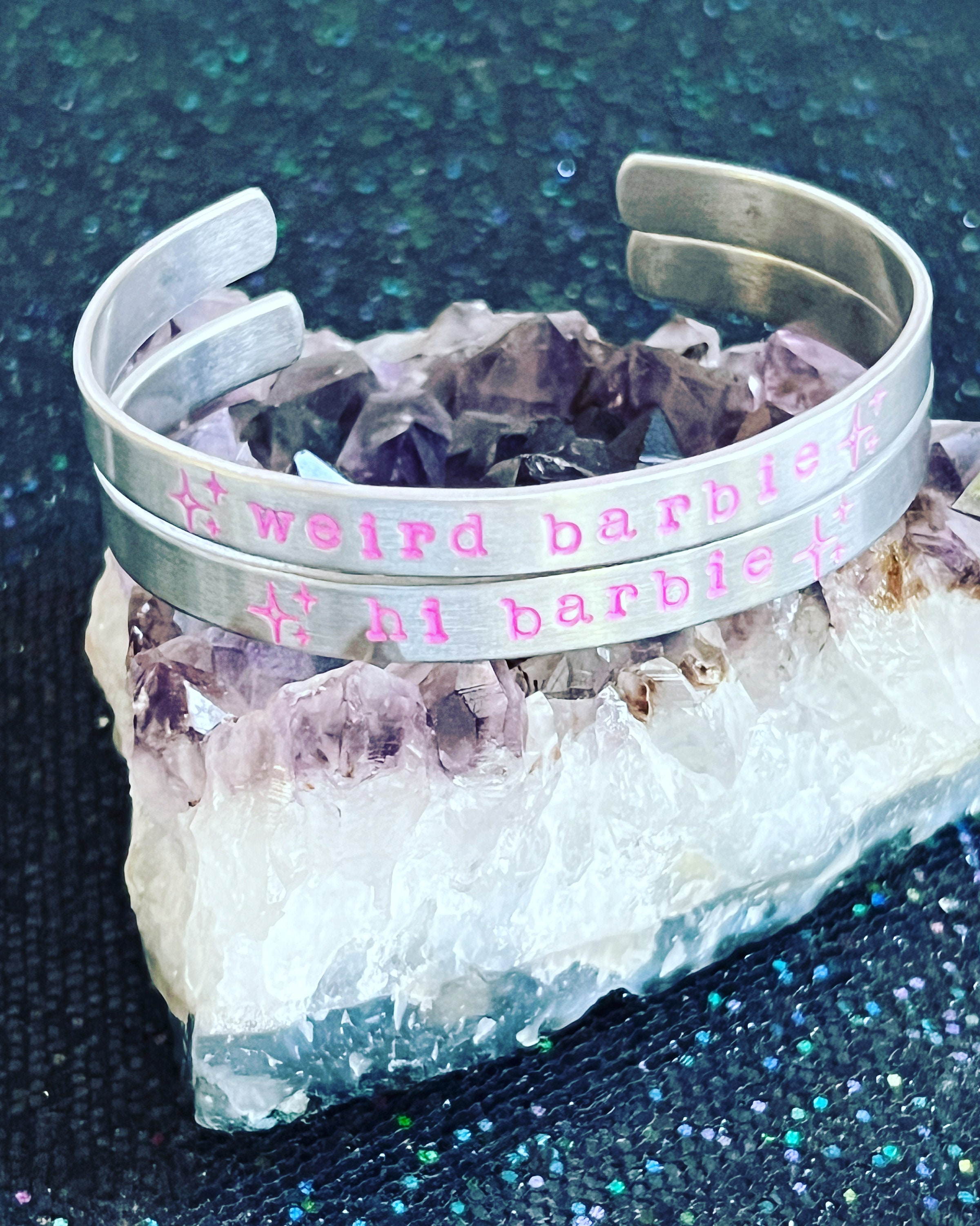 Barbie bracelet 💅🤍✨💗 : r/friendshipbracelets