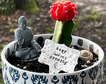 Plant markers, plant stakes, aluminum plant markers, keep going, white lotus
