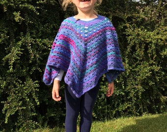 Modèle de poncho Nessie au crochet WM2070