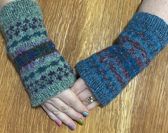 Seaside Fairisle Wrist Warmers Knitting Pattern WM2142