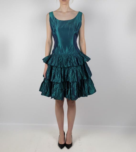 green emerald velvet dress HaicoM Evening Dresses for Women UK Elegant, Skin Tight Dress Long Sleeves,  Party Dress, Cocktail Dresses for Over 50S Glitter, Women Casual Fashion  Chiffon Dress Sequin Stitching Dresses Silver : Amazon.co.uk: Fashion main image 1
