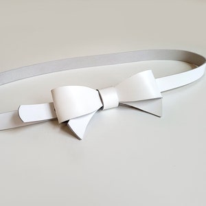 White Leather Bow Belt: Women&#39;s Waist Accessory