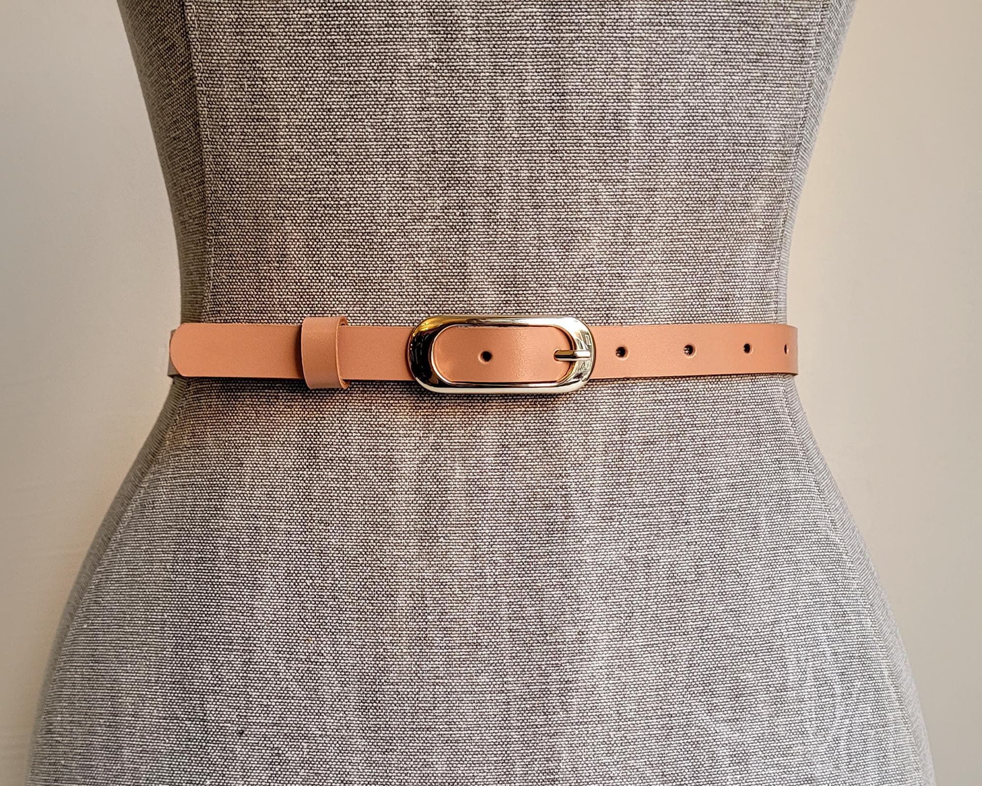 Peach Leather Skinny Belt: Women display picture 2