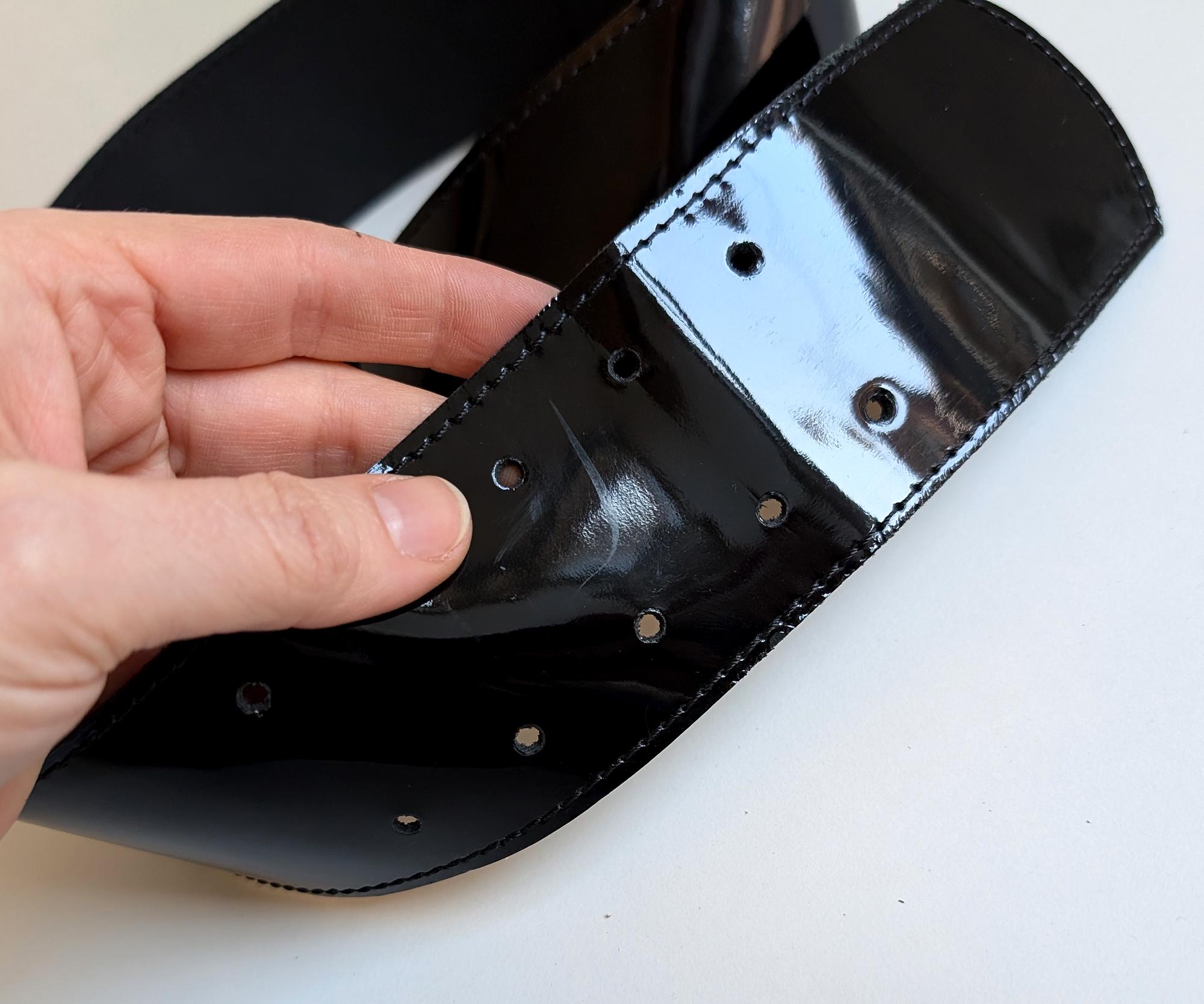 Wide Black Patent Leather Belt: Gold Buckle Waist Belt (70  display picture 3