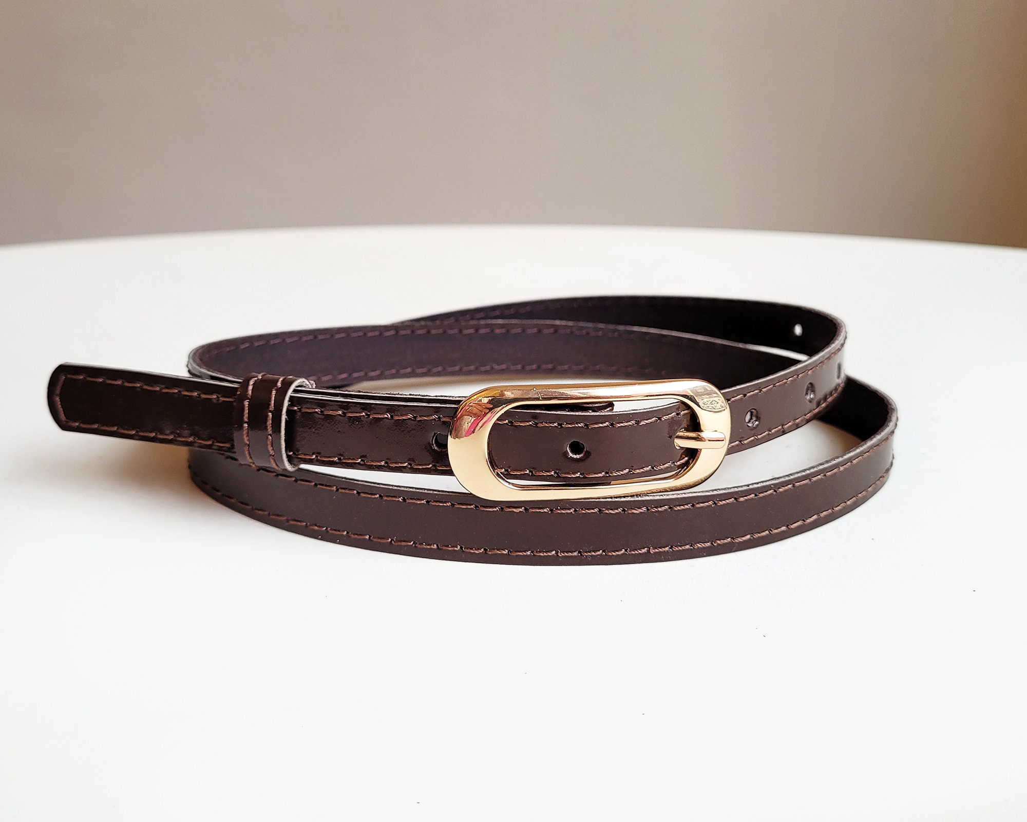 Chocolate Brown Patent Leather Belt: Skinny Women display picture 3