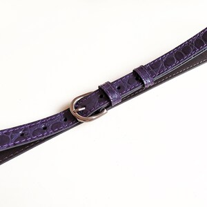 Cinturón de piel de cocodrilo morado oscuro: Cinturón fino natural imagen 6