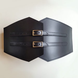 Leather corset belt. Black wide waist belt with elastic back.