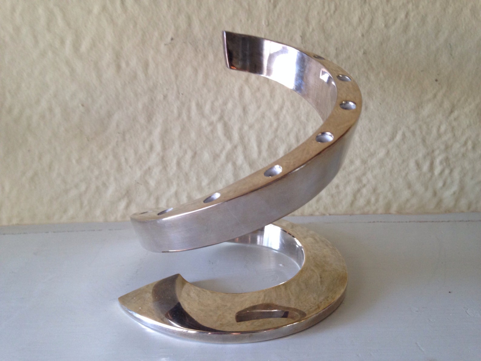 Necklace: Short Chunky Multi Size Open Close Circles Scratched TARA - Silver Plated - Dansk main image 1