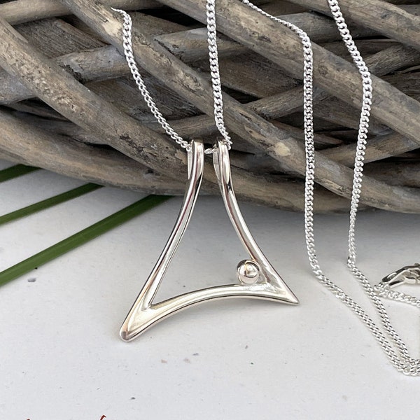 Geometrische ringhouder ketting, zilveren TriangleRing houder, RingHalter, trouwringhouder, verpleegster, dokter, porte-bague, vrouw