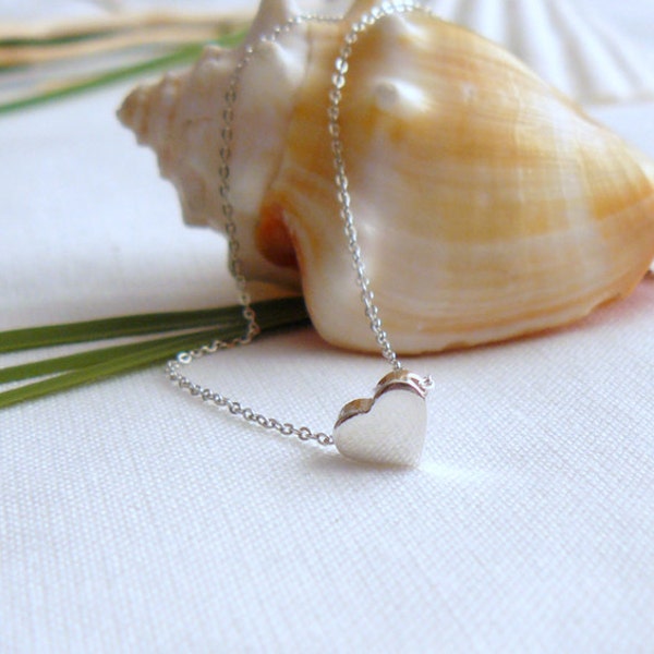 Heart necklace, Tiny heart necklace, Sterling silver heart necklace, Gift for Sister, Mom, Best Friend Gift