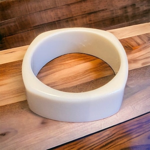 Cream - Off White Acrylic Bangle Bracelet Cuff - Retro Vintage Acrylic Bracelet Vintage Jewelry - Women Acrylic Bracelet