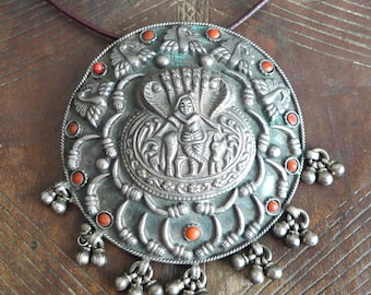 Grote zilveren Krishna-hanger uit India | Hindoe-amulet