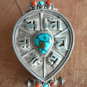 Tibetan Buddhist Pendant | Om Mani Padme Hum Mantra Pendant